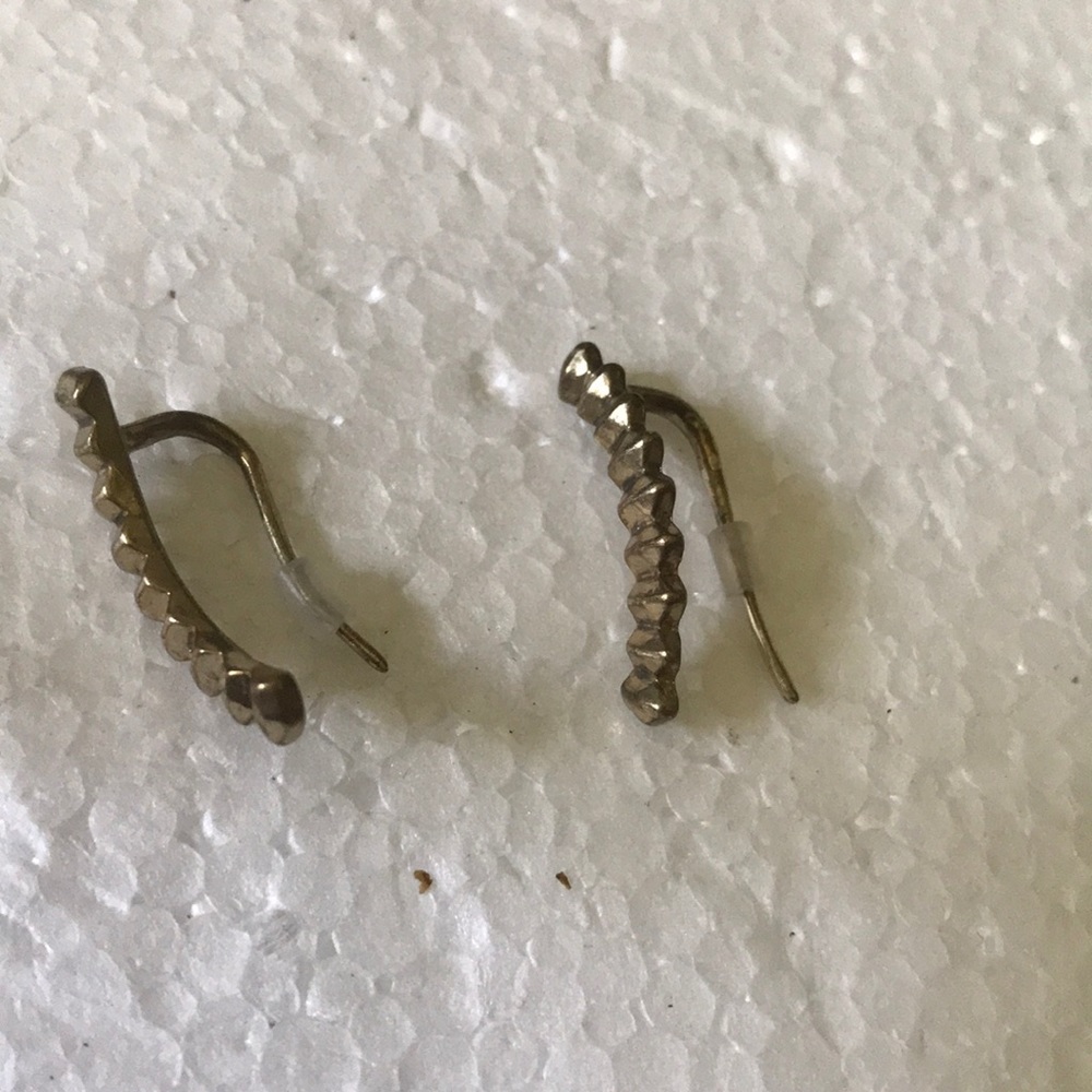 Earring - Picture 3 of 4